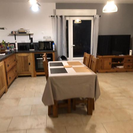 瓦勒罗盖Charmant Logement Avec Piscine.公寓 外观 照片