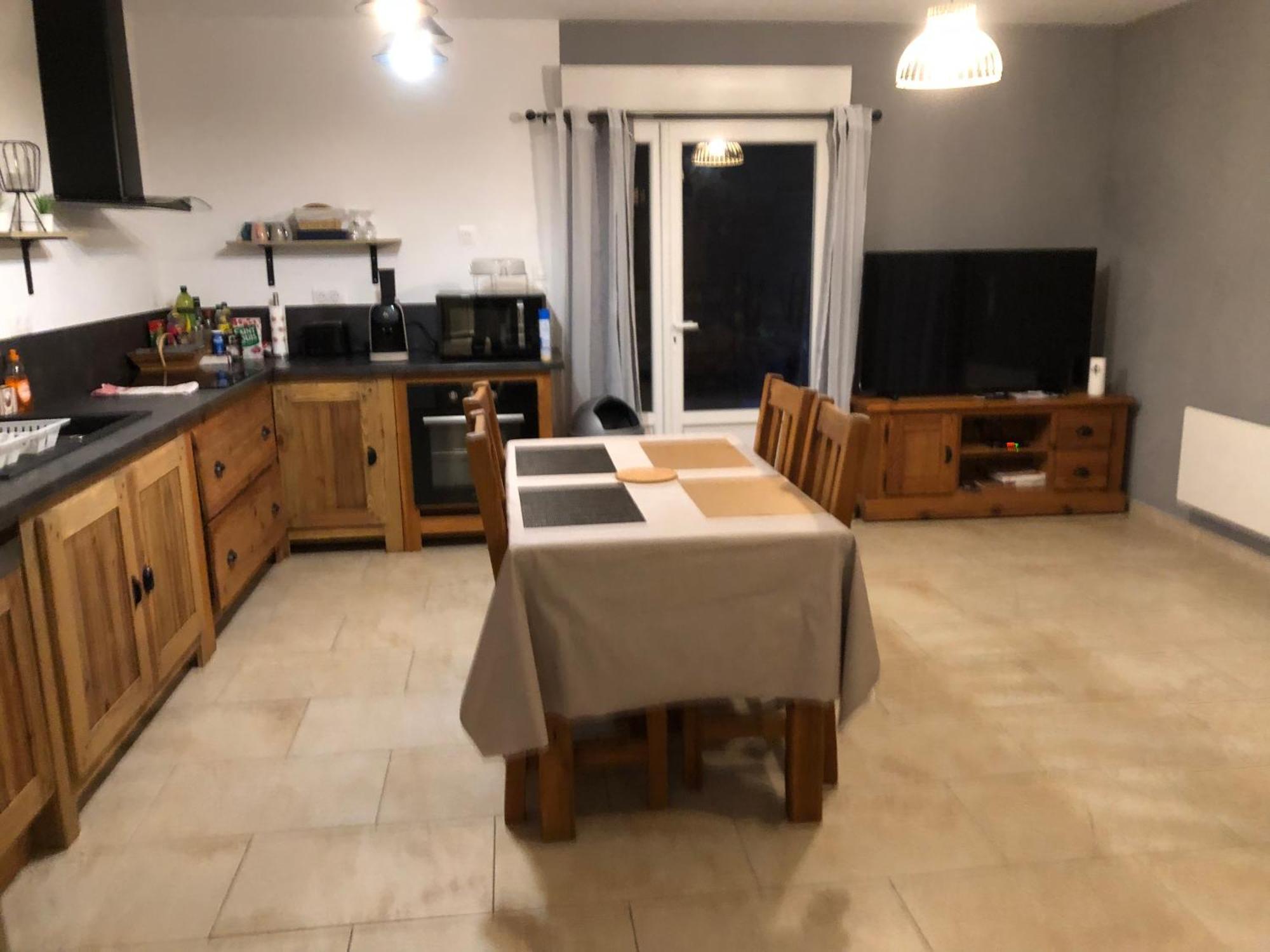 瓦勒罗盖Charmant Logement Avec Piscine.公寓 外观 照片